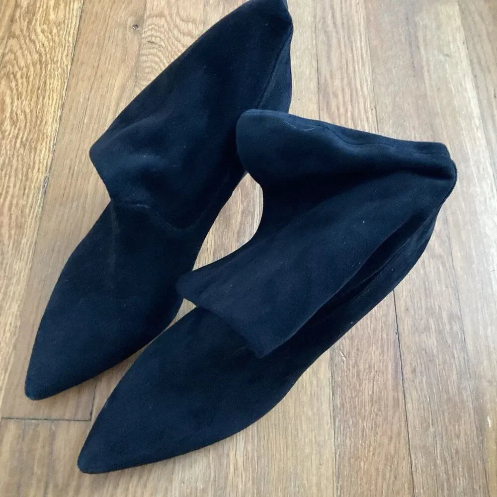 Vince Camuto Bristol Suede Slouchy Heeled Boots 10 Ankle Edgy Sleek